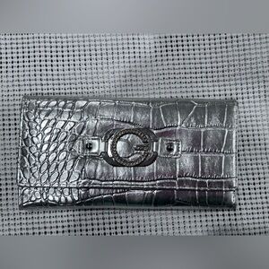 Stunning Vintage 90s Guess Silver Crocodile Embossed Clutch Wallet